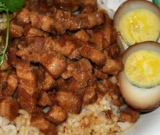 Pork Hock o/Rice w/Seasoned Boiled Egg